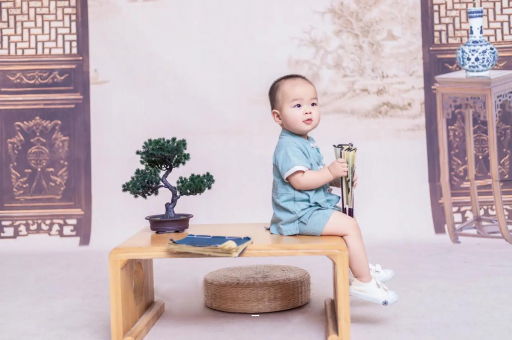 龙海蜡笔小新美伢怀孕